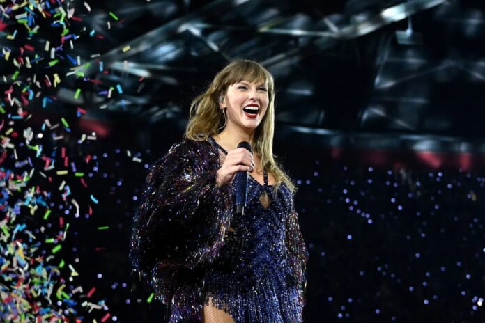 1773585685-088ddd003a1c641d96ea66c68129113c বিশ্বের সবচেয়ে ধনী গায়িকা টেইলর সুইফট