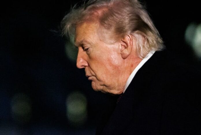 ইরানকে বিপদে ফেলতে গিয়ে নিজেই সংকটে ট্রাম্প!