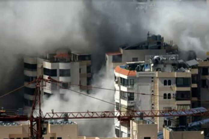 বৈরুত বিমানবন্দরের কাছে ইসরায়েলি বিমান হামলা