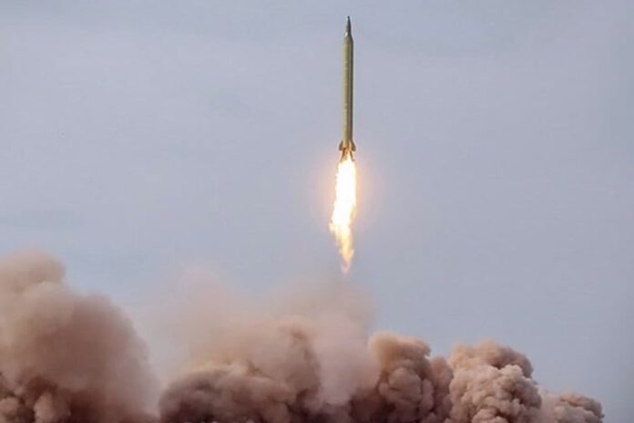 দুই টন ওজনের মিসাইল দিয়ে ইসরায়েলে হামলার দাবি ইরানের