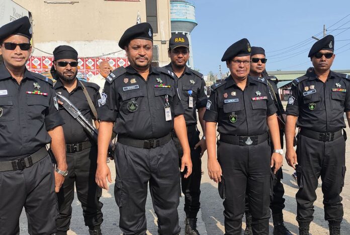 নোয়াখালীতে ঈদযাত্রা নির্বিঘ্ন করতে টহল জোরদার