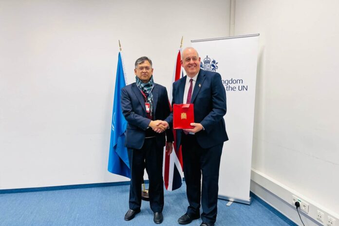 পুলিশ সংস্কার বিষয়ে যুক্তরাজ্যের সহযোগিতা চাইলেন স্বরাষ্ট্রমন্ত্রী