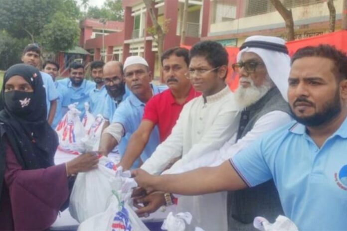 নরসিংদীতে ৫ হাজার পরিবারের মাঝে ঈদ উপহার বিতরণ
