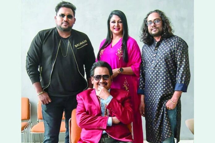 ফেরদৌস ওয়াহিদ ও খন্দকার বাপ্পির কণ্ঠে আনন্দের গান