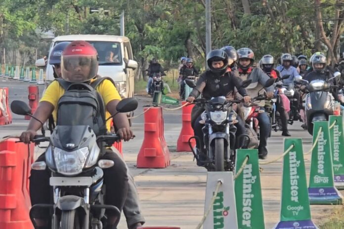 পদ্মা সেতু হয়ে দক্ষিণের স্বস্তির ঈদযাত্রা