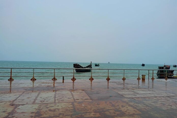 নাফ নদী থেকে ৭ জেলেকে ধরে নিয়ে গেছে আরাকান আর্মি