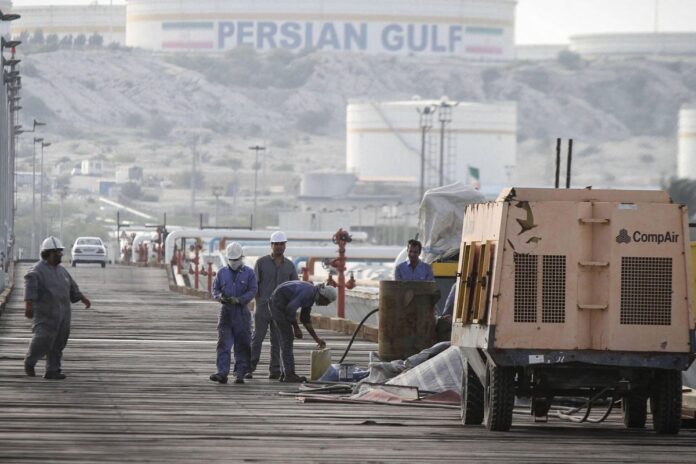 ইরানের খার্গ দ্বীপ দখলের পরিকল্পনা করছে যুক্তরাষ্ট্র