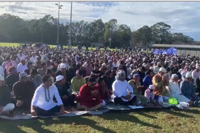 সিডনিতে অস্ট্রেলিয়ান মুসলিম ওয়েলফেয়ার সেন্টারের বৃহৎ ঈদ জামাত