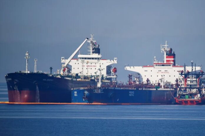 1774077067-7fb10d865b7f4e875a2776578ce9350b ১৪ কোটি ব্যারেল ইরানি তেলের ওপর নিষেধাজ্ঞা প্রত্যাহার নিয়ে যা জানা গেল