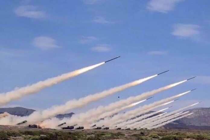 ইসরায়েলের সামরিক ঘাঁটিতে মুহুর্মুহু রকেট হামলার দাবি হিজবুল্লাহর