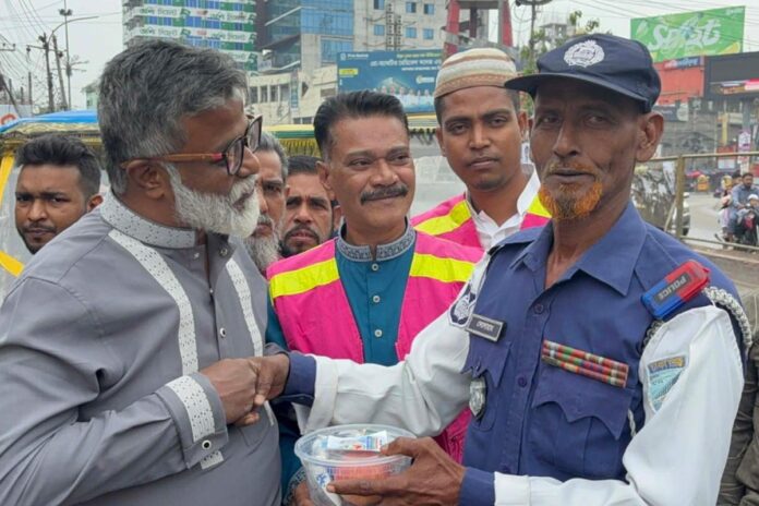 1774082090-6000237f23f885f3bc757e699565829f নারায়ণগঞ্জে ট্রাফিক পুলিশ ও রোগীদের জন্য বিশেষ আয়োজন