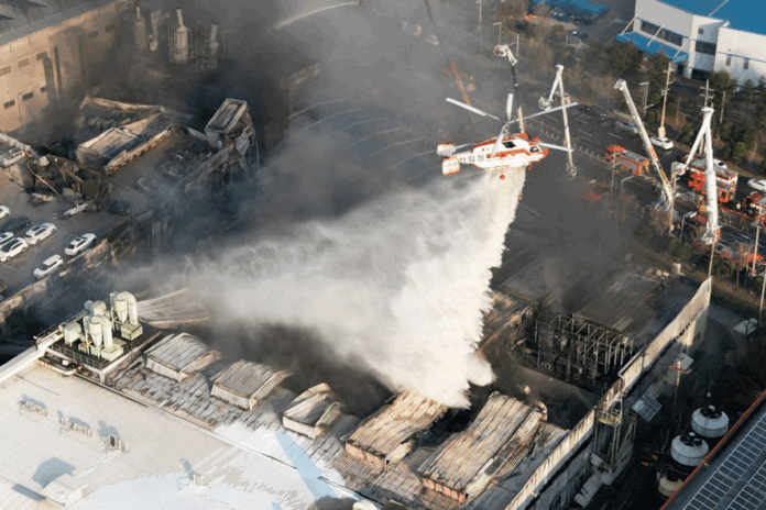 1774105871-575eda61e93c7ad9d05928580213fd9b দক্ষিণ কোরিয়ার কারখানায় অগ্নিকাণ্ডে নিহত ১৪, আহত ৬০