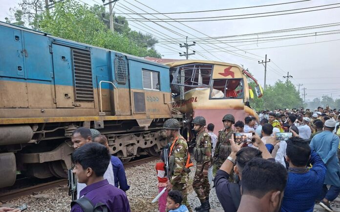 1774161054-b234178d0c32bdfbbff06ba1b30cb084 তিন জেলায় সড়ক দুর্ঘটনায় প্রাণ গেল ১৯ জনের