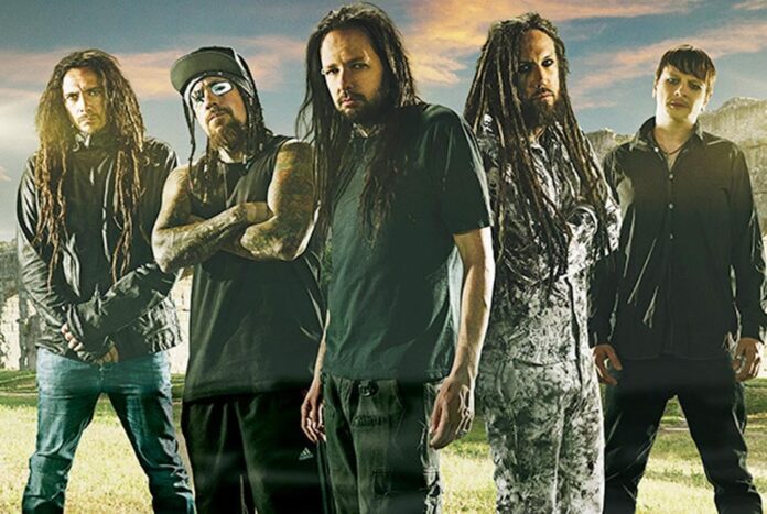 দশ বছরের বেশি সময় পর আন্তর্জাতিক ট্যুরে কর্ন