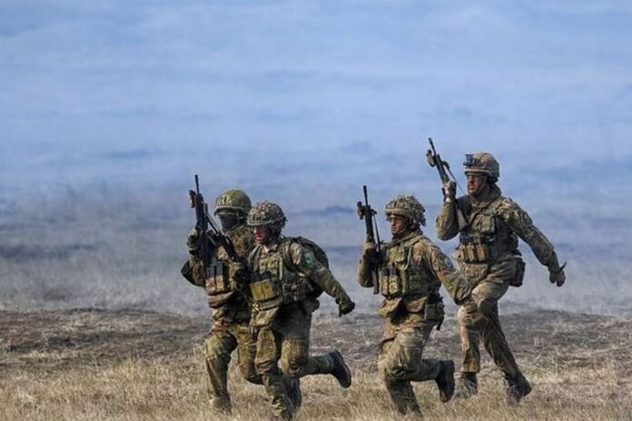 মধ্যপ্রাচ্যে ১০০০ প্যারাট্রুপার মোতায়েন করছে যুক্তরাষ্ট্র