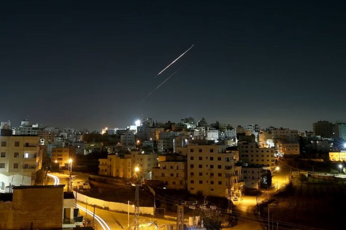 1774465530-0c985a0be21ee2f9471c64a15ead935d যে কারণে প্রতিবেশী একটি দেশকে ইরানের কড়া হুঁশিয়ারি