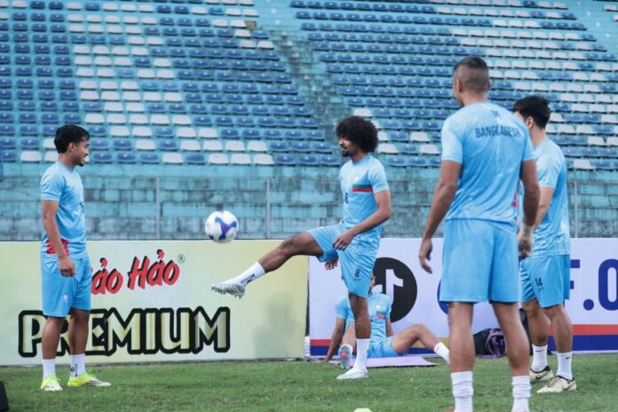 হামজাসহ ৫ প্রবাসী ফুটবলারকে নিয়ে শুরুর একাদশ বাংলাদেশের