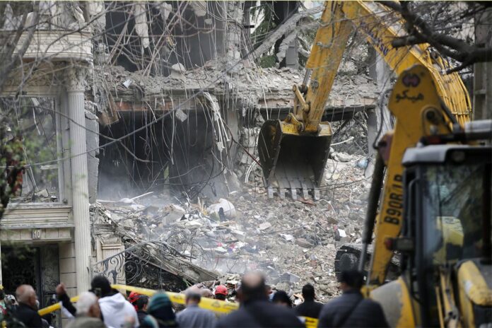 1774527391-0c985a0be21ee2f9471c64a15ead935d যুদ্ধের ২৭ দিনে ইরানে মৃতের সংখ্যা বেড়ে ১৯৩৭