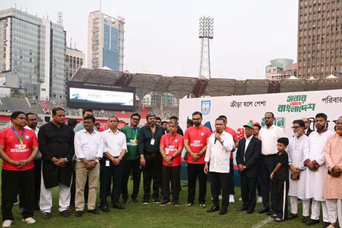 প্রীতি ফুটবল ম্যাচ দেখতে জাতীয় স্টেডিয়ামে প্রধানমন্ত্রী