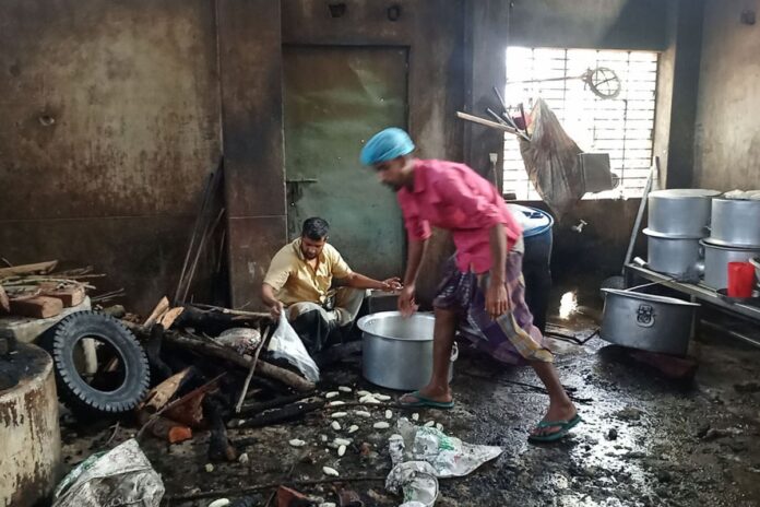 সারিয়াকান্দিতে সততা দই কারখানায় আগুন