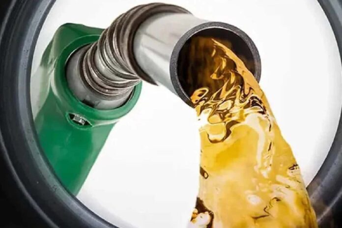 1774709742-cb3b8c43062b22e0fb75c80753ae94e5 ভারত থেকে আসছে আরও ৭ হাজার মেট্রিক টন ডিজেল