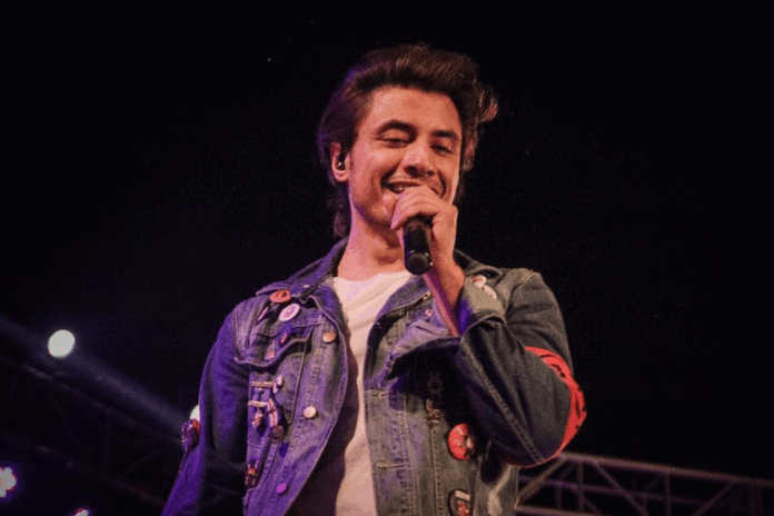 1775229380-246ed95454d12f21d9fc0259316b750d যৌন হয়রানির মামলা থেকে অব্যাহতি পেলেন জনপ্রিয় অভিনেতা