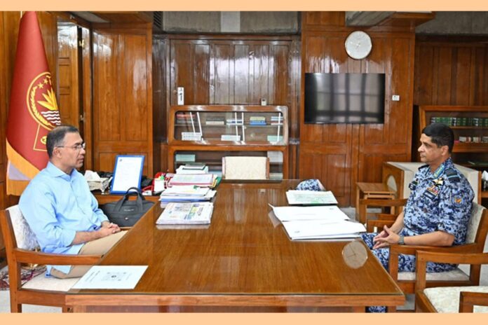 1775625112-b2a9fe89b1b75c4fb6e551abc831a6ff প্রধানমন্ত্রীর সঙ্গে বিমান বাহিনী প্রধানের সৌজন্য সাক্ষাৎ