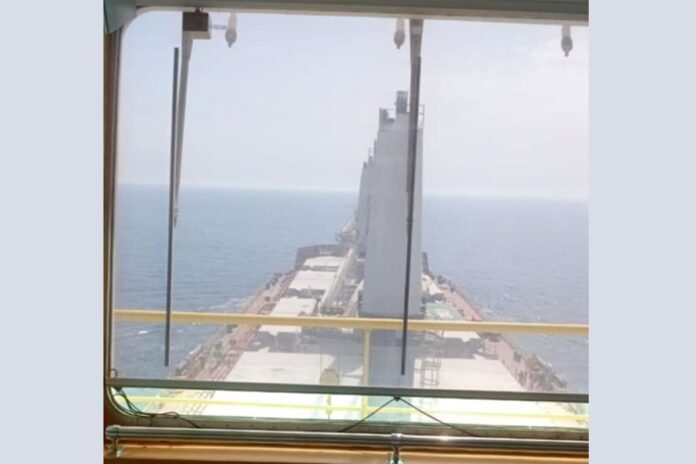 যুদ্ধবিরতির পর হরমুজ প্রণালি পার হতে বাংলাদেশি জাহাজের যাত্রা শুরু