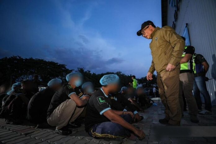 1775702716-96593e2d8c37cb1d1d338fbe2fc79364 মালয়েশিয়ায় ৭৯ বাংলাদেশি শ্রমিক আটক