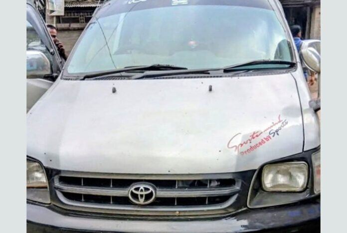 1775836233-1b79977b82495376412060b2a24b1b9d সোনারগাঁয়ে মহাসড়কে প্রবাসীর গাড়িতে ডাকাতি