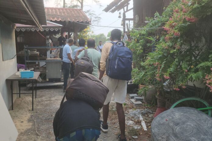 1775836343-a4dba9b67cf54c1c9da7b162dfbc1b74 থাইল্যান্ডের রিসোর্ট থেকে ২১ বাংলাদেশি গ্রেফতার