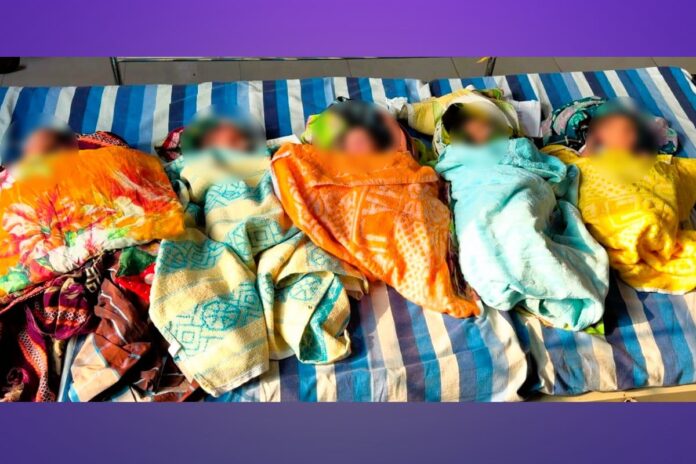 1775844693-de085db468658ca9b1411adcf177d455 একসঙ্গে ৫ শিশুর জন্ম, সুস্থ আছে সবাই