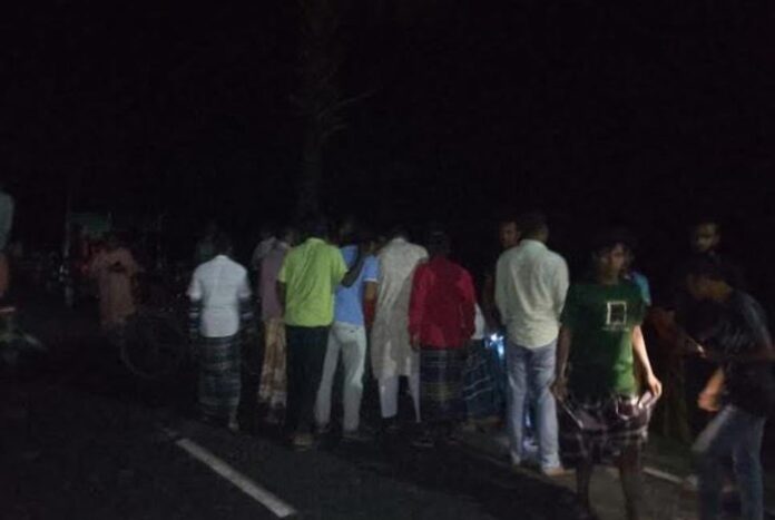 1775884915-de070982306f0e0fe679e30004ffc5d7 ক্ষেতলালে ধানক্ষেত থেকে নারীর লাশ উদ্ধার, স্বামী পলাতক