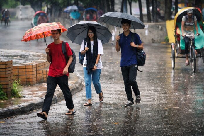 1775885566-e68ea910357ee7884174bdbc2dbc120f ৫ বিভাগে বজ্রসহ বৃষ্টির পূর্বাভাস