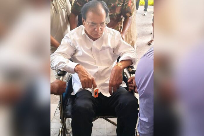 1775915718-1a4bfd395d98bb0c74b0e378e2af225a হাসপাতালে ভর্তি ত্রাণমন্ত্রী আসাদুল হাবিব দুলু