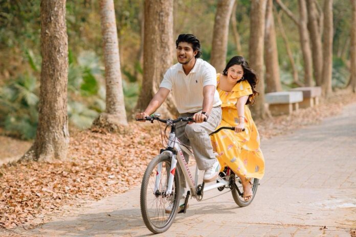 1775992129-811ce99ff11cb6472bbb9d4a304771e1 ফের আলোচনায় তৌসিফ মাহবুব ও স্পর্শিয়া জুটি