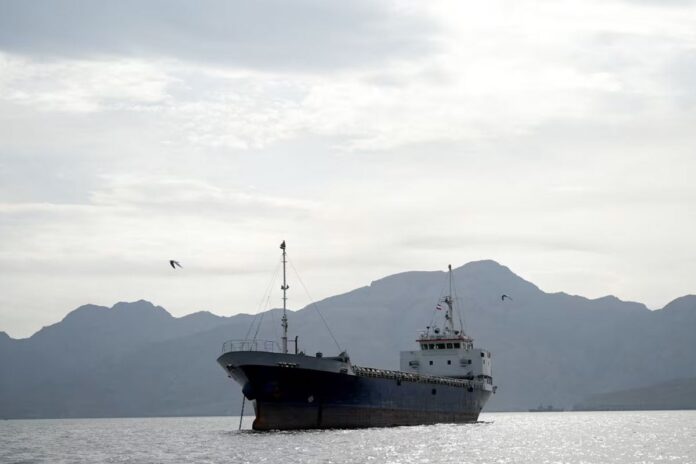 হরমুজে নিরাপদ চলাচলে জোট গড়ার পরিকল্পনা করছে যুক্তরাজ্য