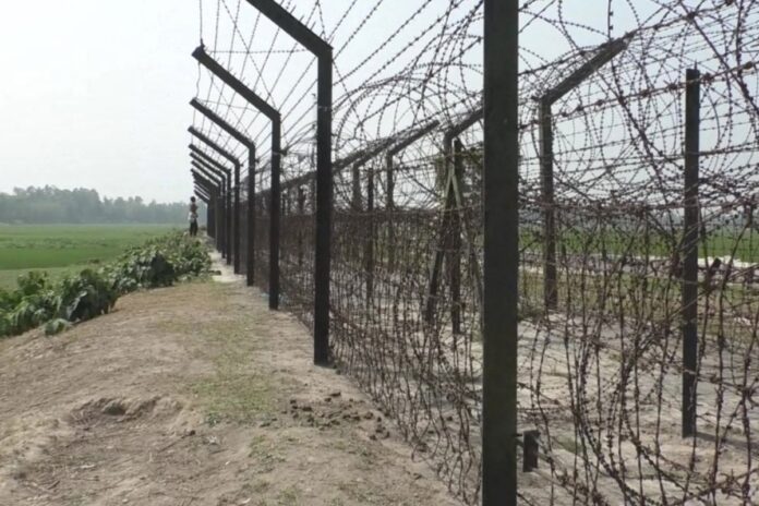 1776091674-c1324a71a95c76846fc8b4a0d194c427 সীমান্ত পেরিয়ে ভারতে প্রবেশ, দুই বাংলাদেশি যুবক আটক