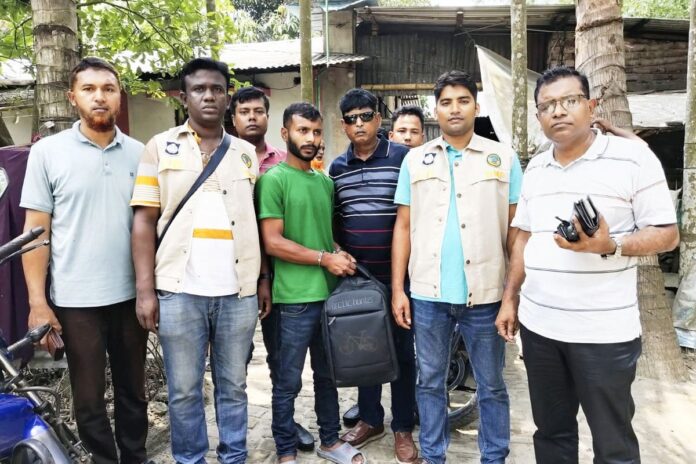 অভিনব কায়দায় মাদক পাচার, আটক ১