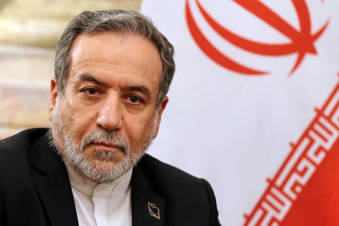 1776106910-0d40bb7ae83f974d558d659c20876c94 মার্কিন অবরোধের বিরুদ্ধে পারস্য উপসাগরীয় দেশগুলোকে সতর্ক করল ইরান