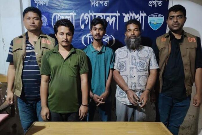 অবৈধভাবে মজুদ ১২০০ লিটার পেট্রোলসহ তিনজন গ্রেফতার