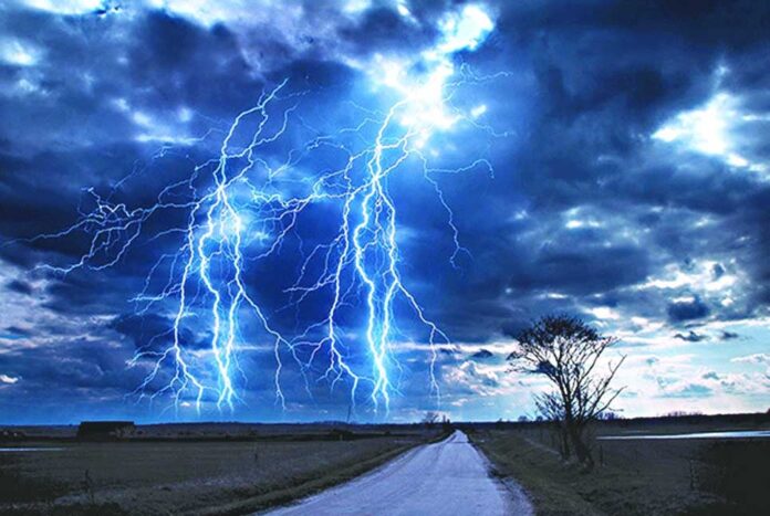 মহেশপুরে বজ্রপাতে গৃহবধূর মৃত্যু