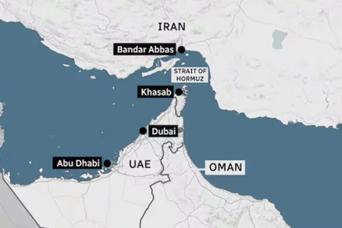 সত্যিই কি হরমুজের এক প্রান্ত দিয়ে জাহাজ চলাচলের অনুমতি দিচ্ছে ইরান?