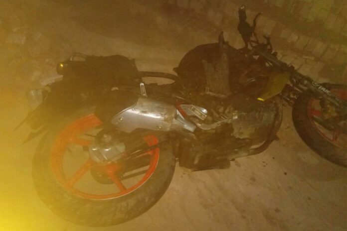 সেনবাগে মাটি কাটাকে কেন্দ্র করে সংঘর্ষ, মোটরসাইকেলে আগুন