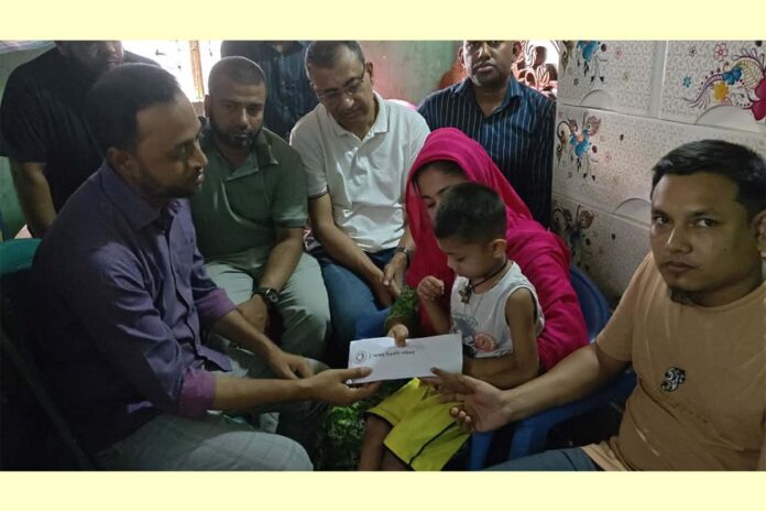 হামে আক্রান্ত শিশুর মৃত্যুতে শোকাহত পরিবারের পাশে প্রধানমন্ত্রী