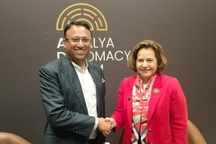 বাণিজ্য ও বৈশ্বিক সহযোগিতা জোরদারে একমত বাংলাদেশ ও তুরস্ক