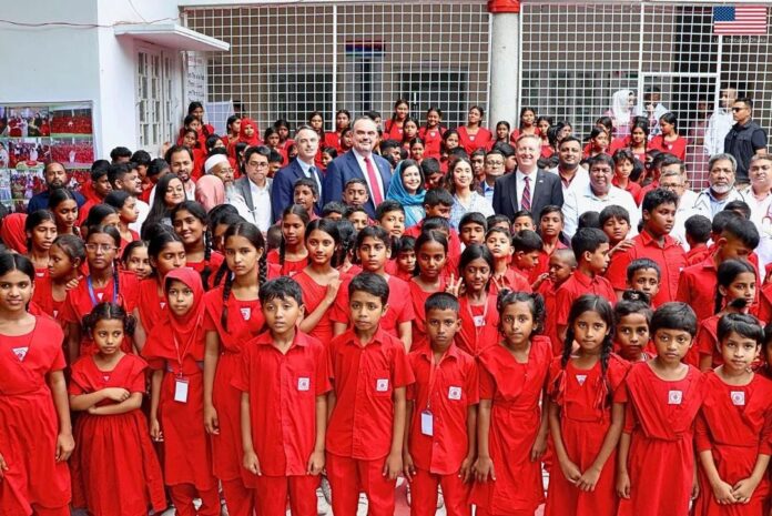 ‘সুরভি স্কুলে’ মার্কিন বিশেষ দূত, শিশু কল্যাণে সহযোগিতার আশ্বাস