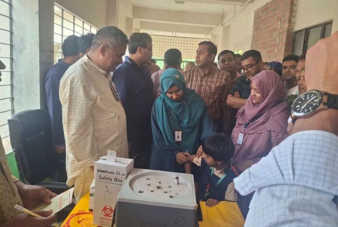 শ্রীপুরে হাম-রুবেলা টিকাদান ক্যাম্পেইনের উদ্বোধন