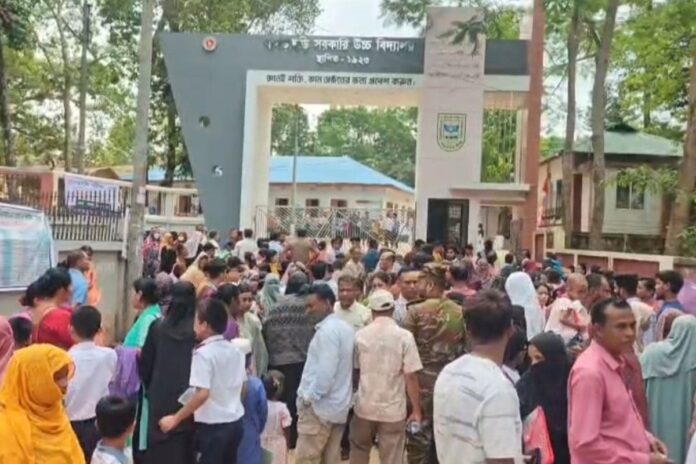খাগড়াছড়ির ২৪টি কেন্দ্রে এসএসসি পরীক্ষা দিচ্ছে শিক্ষার্থীরা