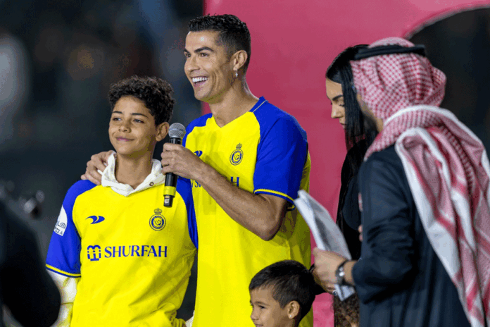 আল নাসরের হয়ে বাবার সঙ্গে মাঠে ফিরছেন জুনিয়র রোনালদো